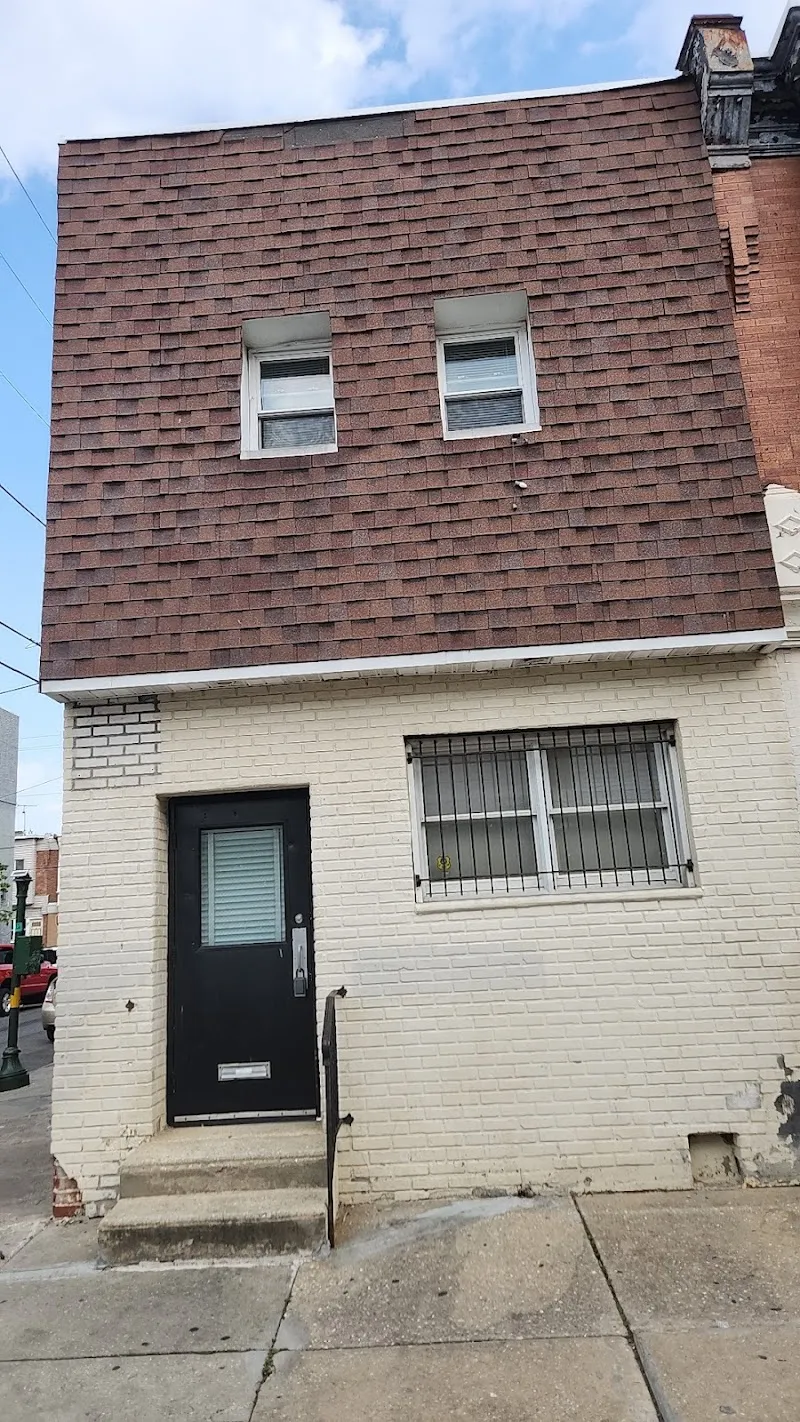 Men's Sober House - Photo 5